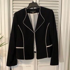 Tahari black and white blazer